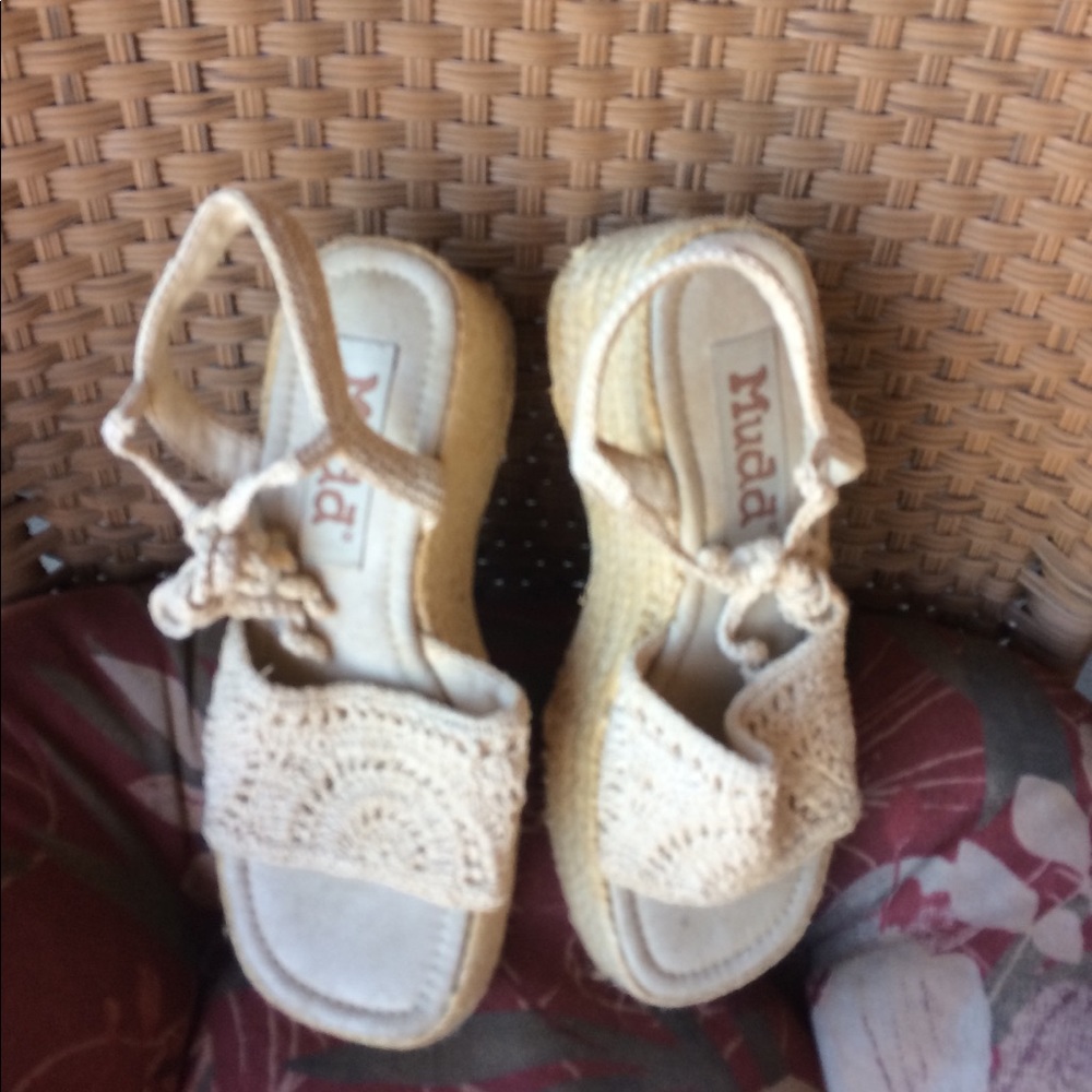 MUDD sandals